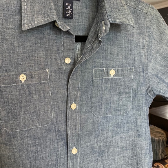 🎁 Gap short sleeves shirt - Picture 3 of 5